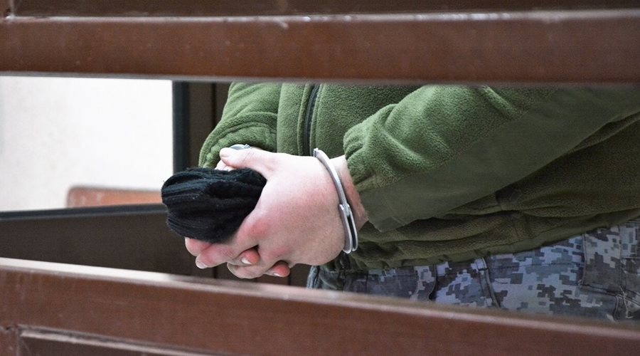 Суд продлил шести украинским морякам арест на три месяца