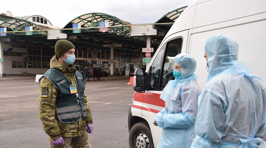Украина будет проверять на коронавирус всех въезжающих из России