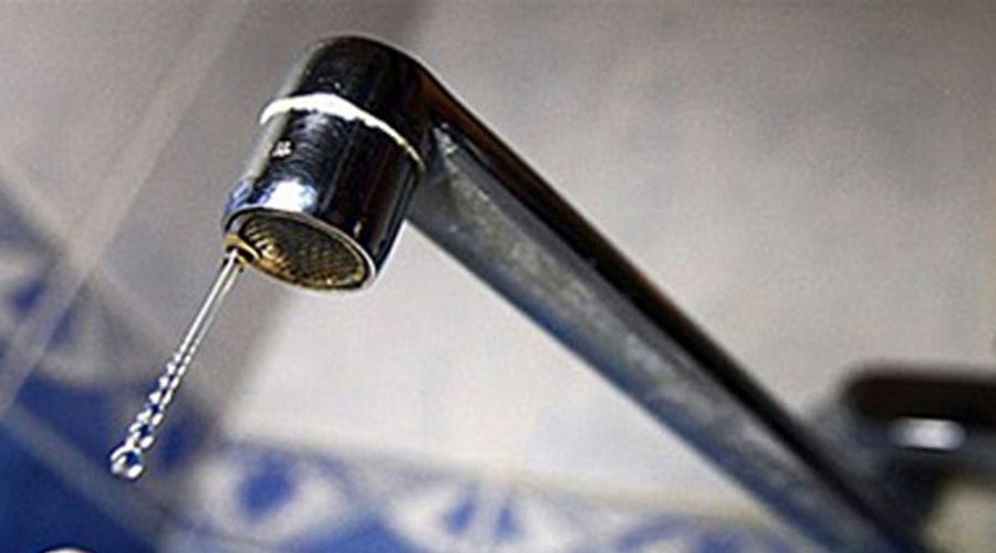 Централизованная подача воды прекращена в двух городах под Киевом