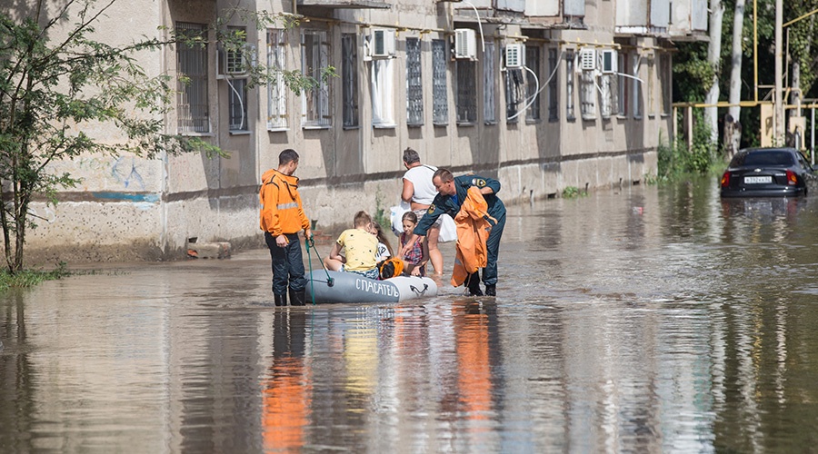 Более тысячи человек пострадали после августовского потопа на Керченском полуострове