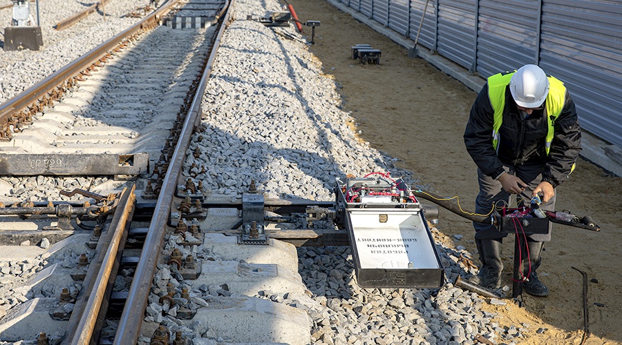 Специалисты настраивают железнодорожную автоматику для Крымского моста