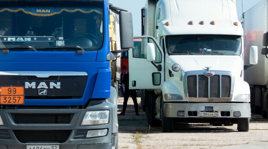 Доставку опасных грузов в Крым могут организовать в обход Крымского моста
