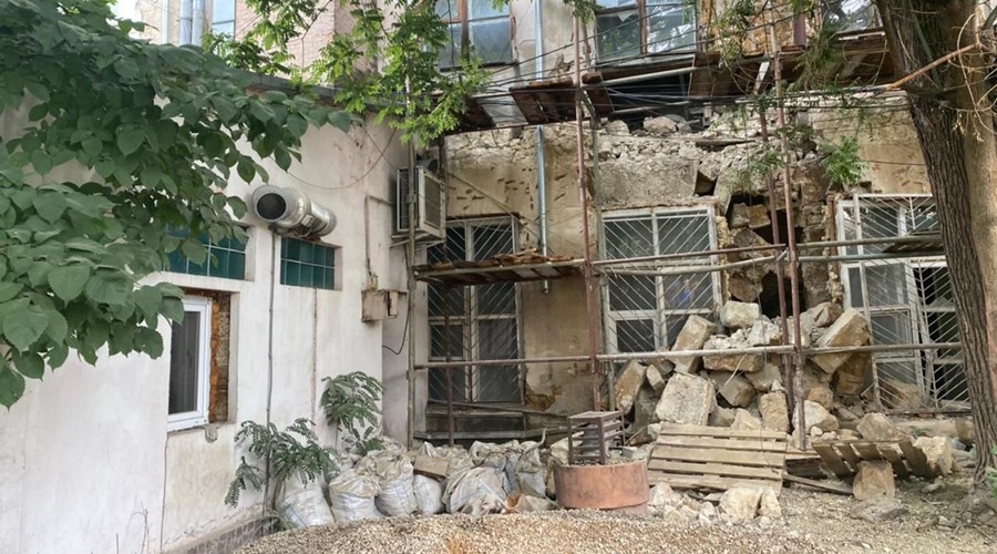 МЧС раскрыло подробности обрушения здания в центре Симферополя