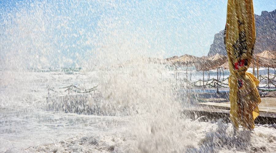 Мокрый снег и штормовой ветер ожидаются в Крыму