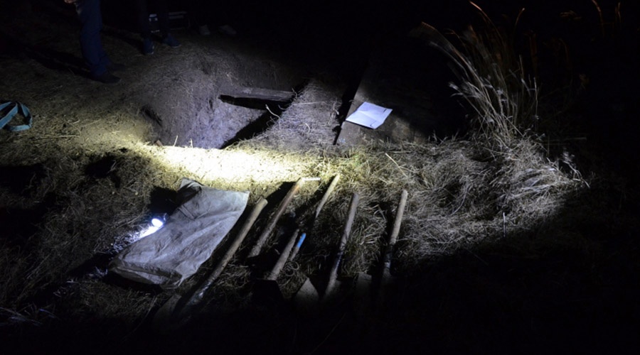 Полиция задержала мародера, в третий раз раскопавшего расстрельный ров под Симферополем