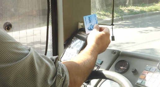 Власти Симферополя и КФУ первыми в Крыму запустили электронные льготные карты для оплаты проезда и услуг