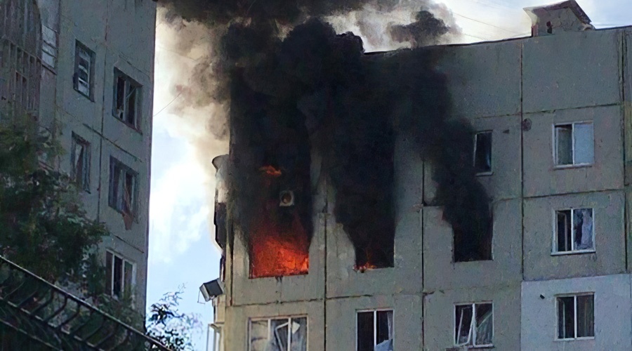 Очевидцы сообщили о взрыве в многоэтажном доме в Керчи, есть пострадавшие
