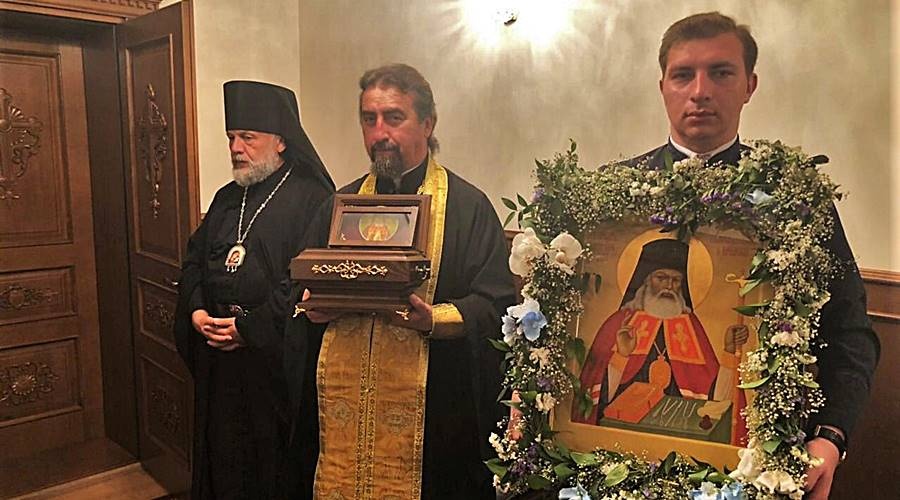 Предстоятель УПЦ поблагодарил Лазаря за представленные в Киев частицы мощей святого Луки Крымского