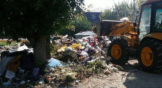 Симферопольский «Экоград» изменит график вывоза мусора из-за многочисленных поломок техники