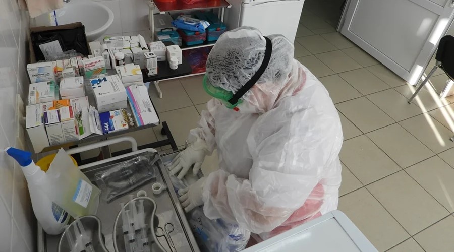 Более полутысячи заболевших COVID-19 выявляют в Крыму уже неделю