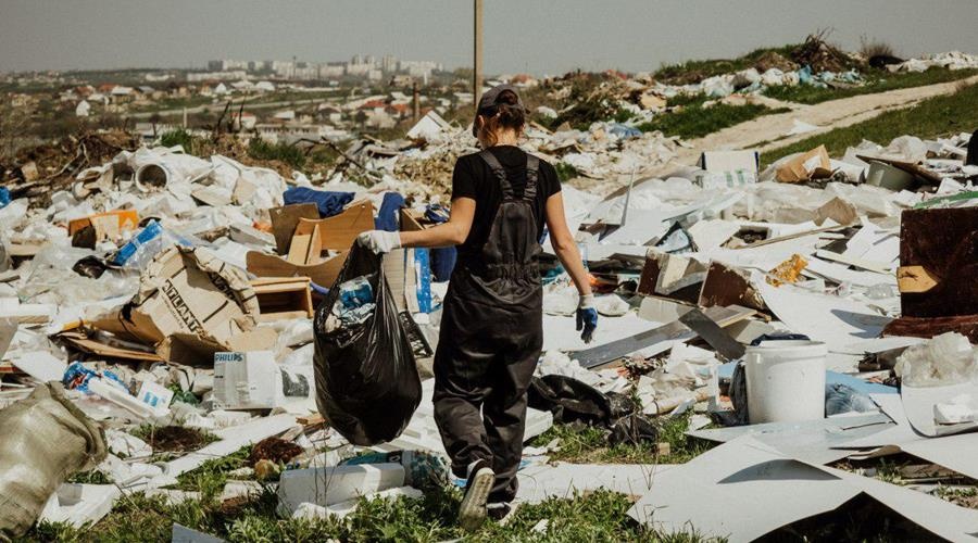 Волонтеры собрали более 40 тонн отходов с несанкционированной свалки в Чистеньком под Симферополем