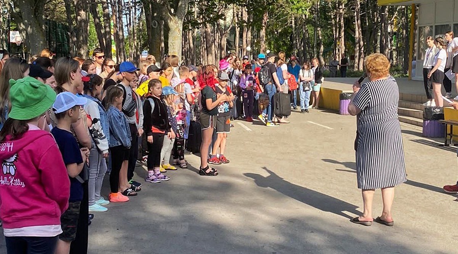 Школьники из ДНР прибыли на отдых в Бахчисарайский район Крыма