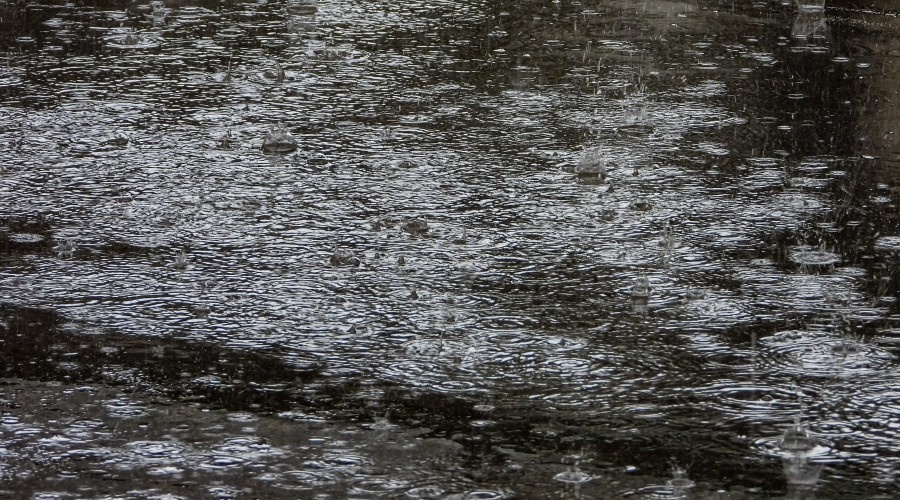 Почти 30 домохозяйств под Симферополем пострадали от сильного дождя