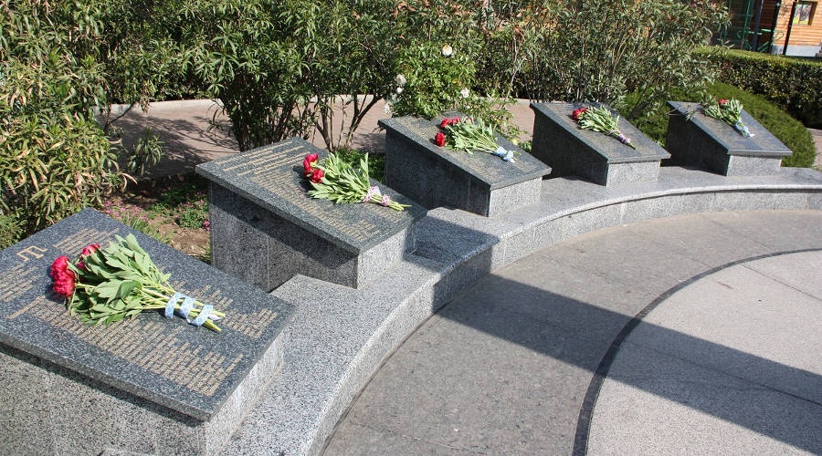 Власти Ялты почтили память жертв депортации