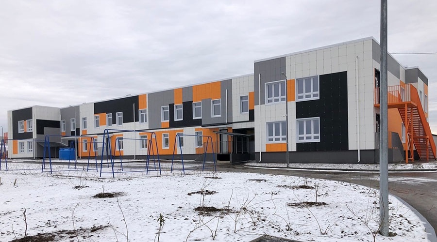 Завершено строительство четырех детских садов и школы в Симферополе и Бахчисарайском районе