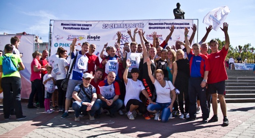Более двух тысяч бегунов приняли участие в массовом легкоатлетическом пробеге «Кросс нации» в Симферополе
