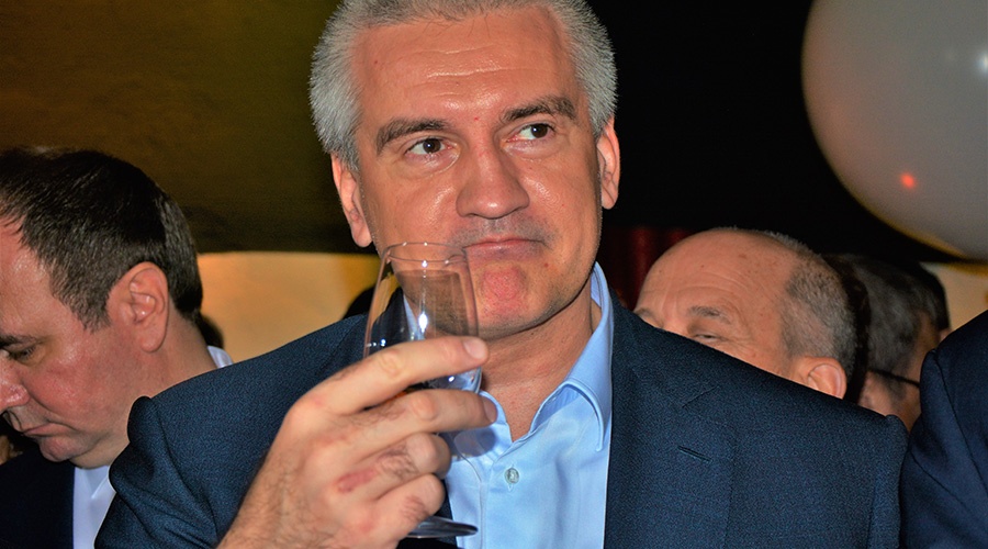 Крымское вино признано одним из лучших брендов России для развития агротуризма