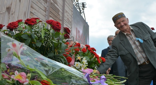 Крымчане почтили память жертв депортации на мемориале у станции Сирень