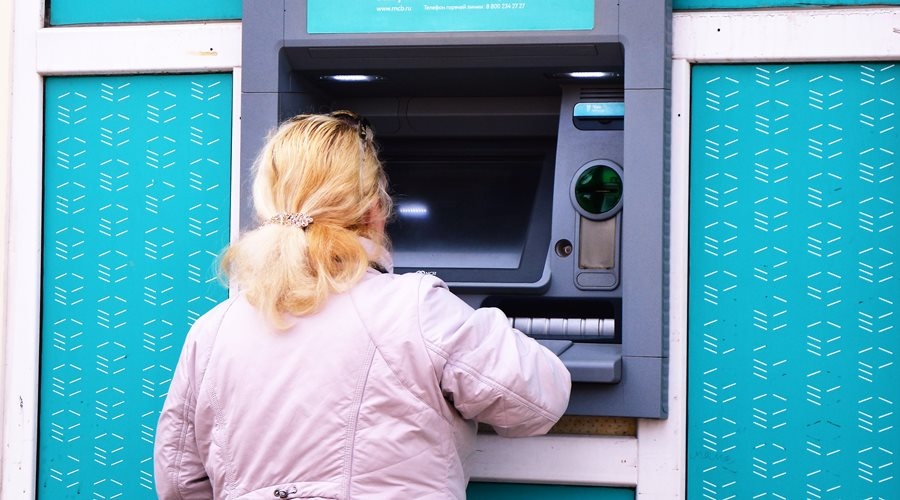 Центробанк рассказал о работе банкоматов в ситуации с коронавирусом