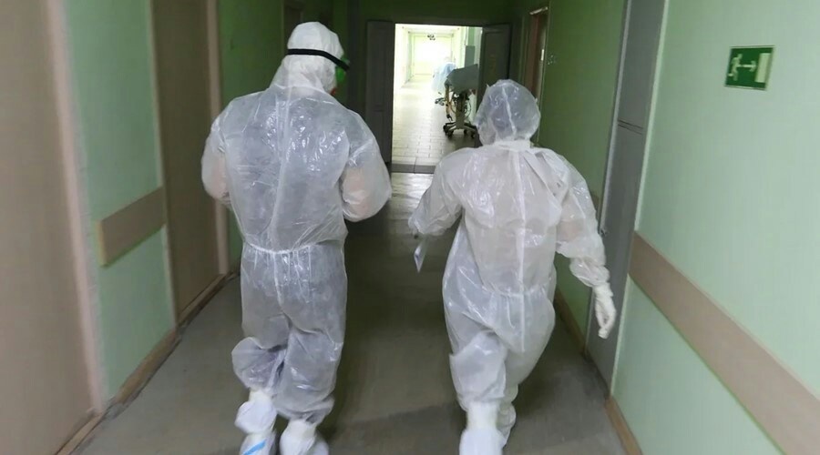 Число суточных заражений коронавирусом в России вернулось к июньским показателям