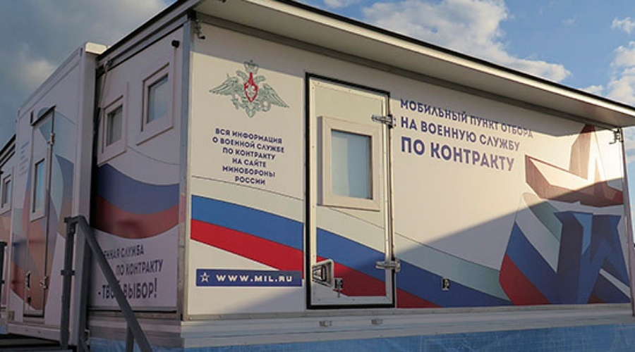 Более 500 крымчан и севастопольцев пошли служить по контракту с начала года
