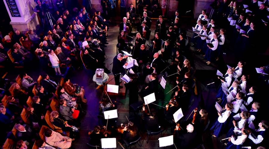 Крымская филармония с конца апреля возобновит регулярные концерты в Феодосии
