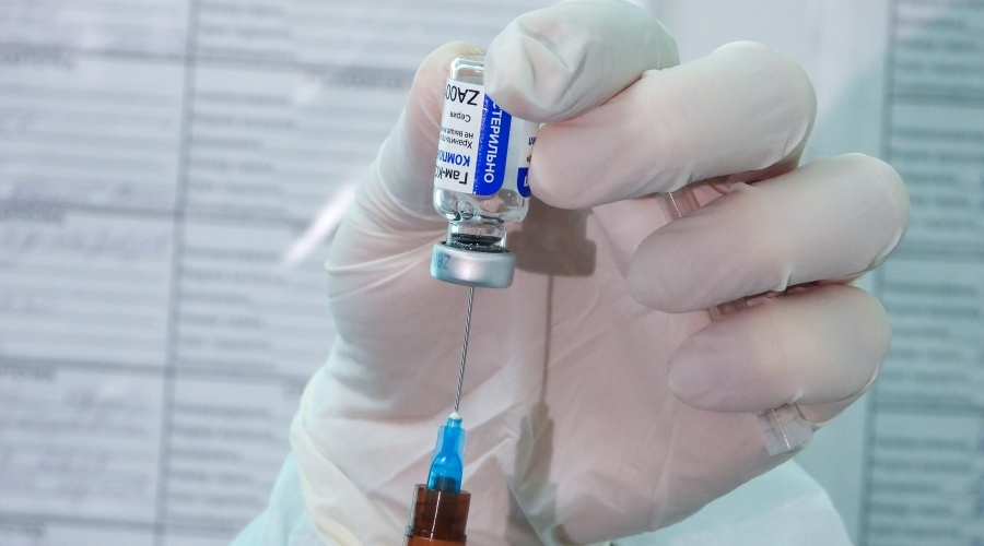 Более тысячи севастопольцев вакцинировали от COVID-19