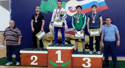 Крымчане выиграли три медали на чемпионате Южного федерального округа по греко-римской борьбе