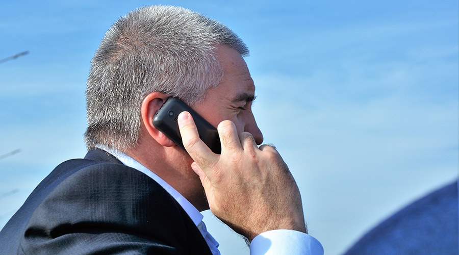 Аксёнов распорядился создать телефонную линию главы Крыма для обращений граждан