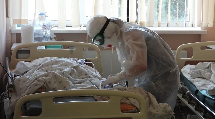 Число госпитализированных с COVID-19 пациентов выросло в Крыму за неделю на четверть
