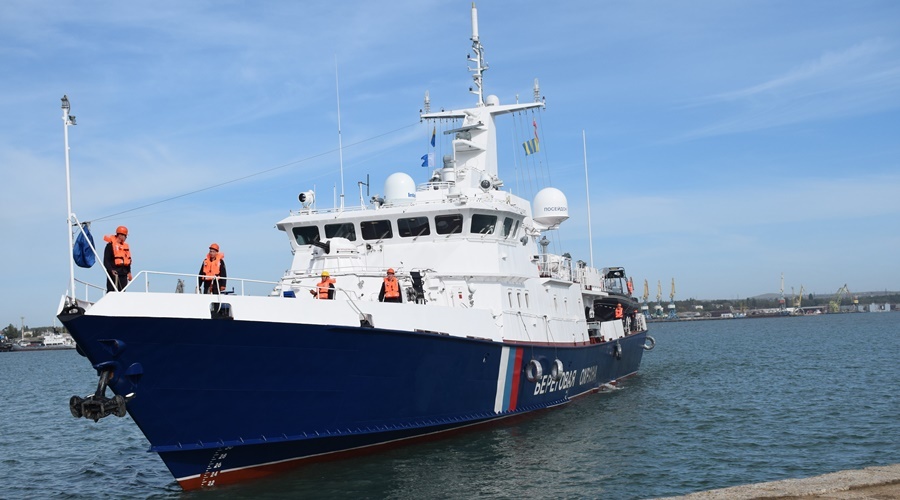 Новый сторожевой корабль приступил к охране границы в районе Керчи