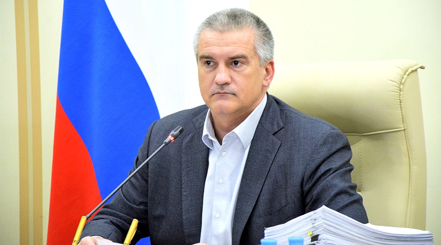 Глава Крыма и врио губернатора Севастополя сдали тесты на коронавирус