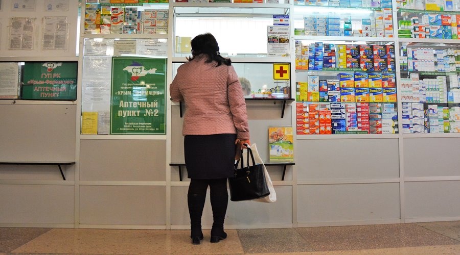 Крымчане массово скупают импортные лекарства и этим провоцируют дефицит – глава минздрава