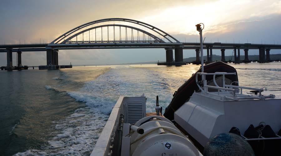 Минтранс России подготовил приказ о расширении запретной для судоходства зоны у Крымского моста