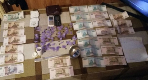 Симферопольские полицейские задержали торговку опием из Бахчисарая