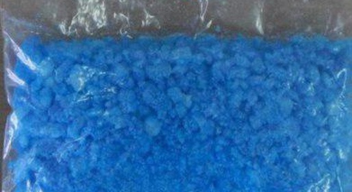 Симферопольские полицейские обнаружили восемь «закладок» с синтетическим наркотиком «голубой лед»