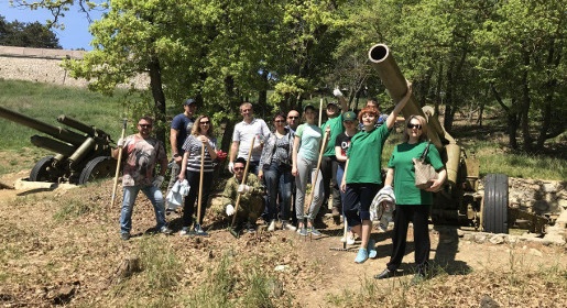 Сотрудники компании ATAN очистили крупнейшие крымские города от мусора