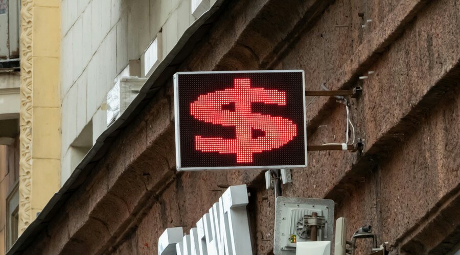 Экономист спрогнозировал курс доллара в 60-62 рубля в ближайшее время