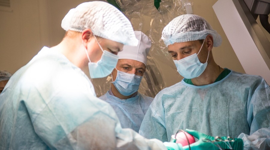 Первая высокотехнологичная операция проведена в новом медцентре Семашко