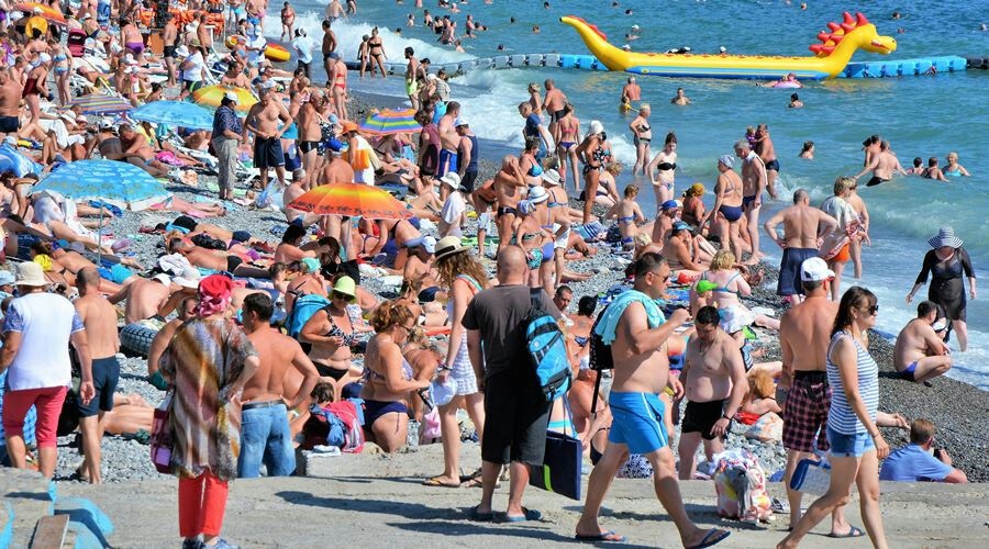 Глава минкурортов назвал количество подготавливаемых к купальному сезону пляжей Крыма