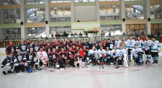 Три команды представят Крым и Севастополь на шестом Всероссийском фестивале среди любительских коллективов «Ночная хоккейная лига» (ФОТО)