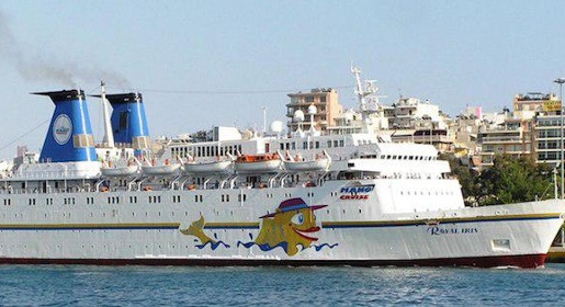 Оператор морских круизов между Кавказом и Крымом приступил к поиску персонала для отеля и ресторана лайнера «Князь Владимир»