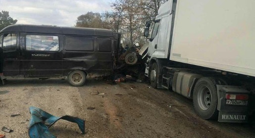 Один дорожный рабочий погиб и ещё двое пострадали в ДТП на трассе Симферополь – Севастополь (ФОТО, ВИДЕО)