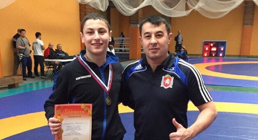 Двое крымчан стали призёрами юношеского первенства России по греко-римской борьбе (ФОТО)