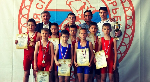 Призёры юношеского турнира по греко-римской борьбе определены в Бахчисарайском районе (ФОТО)