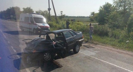  Шесть человек пострадали в столкновении двух автомобилей под Симферополем (ФОТО)