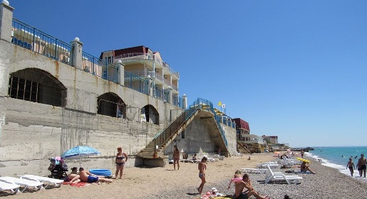 Депутаты признали пляжи Николаевки под аварийными обрывами готовыми к курортному сезону (ФОТО)