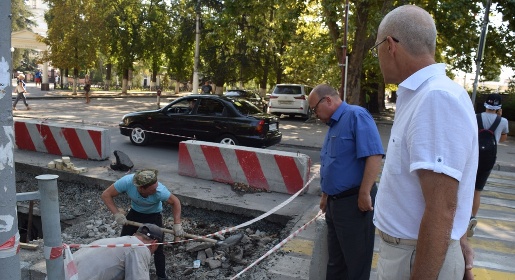 Подрядчик ремонта коммунальных сетей в центре Симферополя завершил работы на ул. Карла Маркса