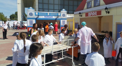 РНКБ открыл в Симферополе городок профессий для детей
