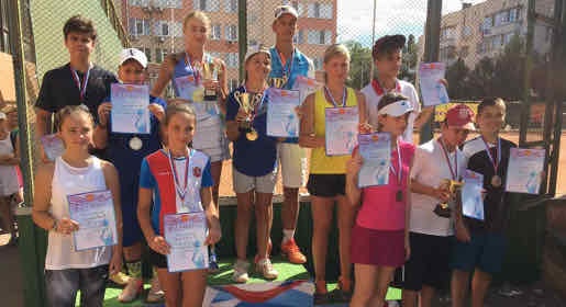 Призёры первенства Крыма по теннису определены в Симферополе